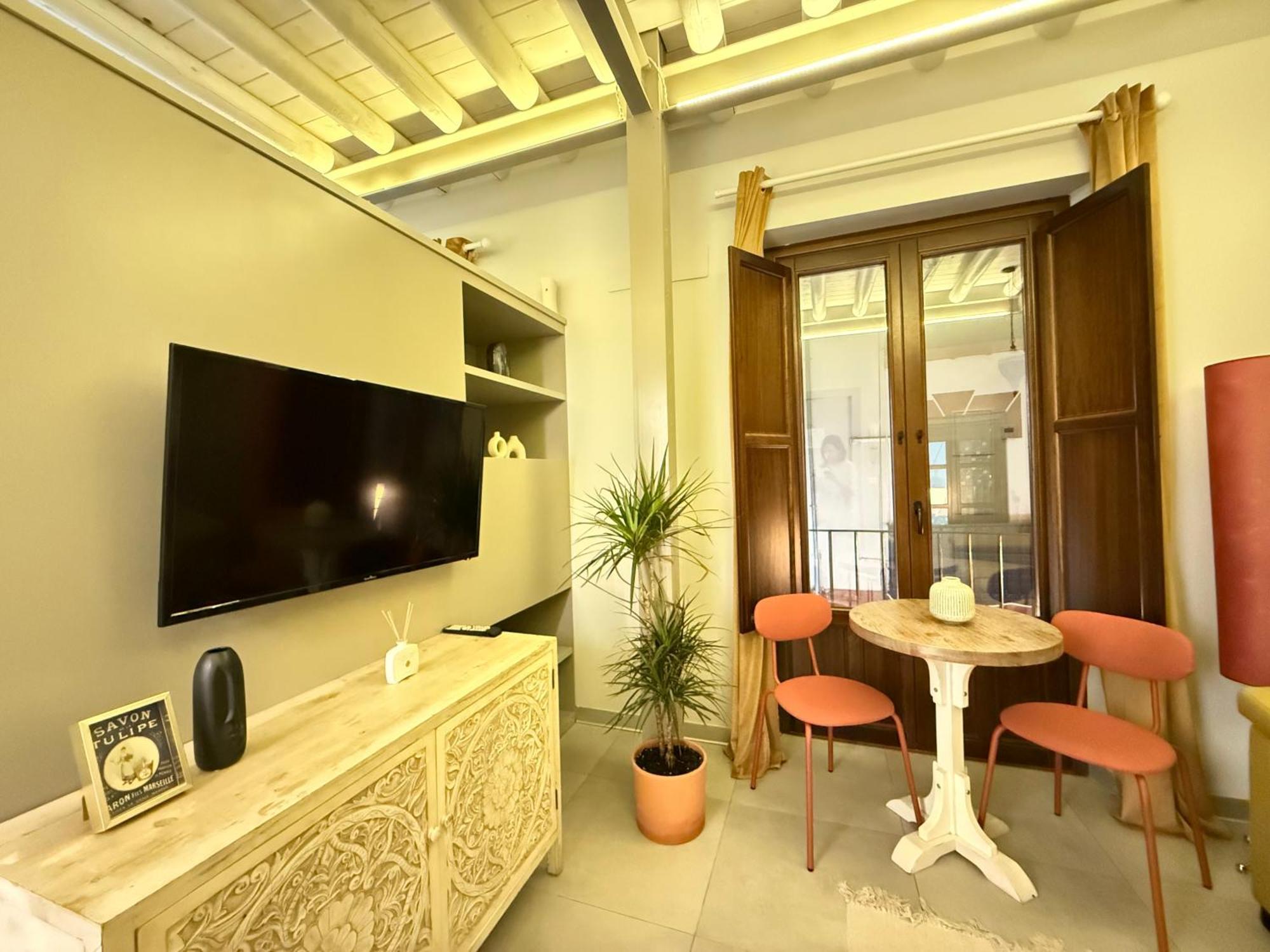 Rueda Bolas - Hostatel Apartment Granada